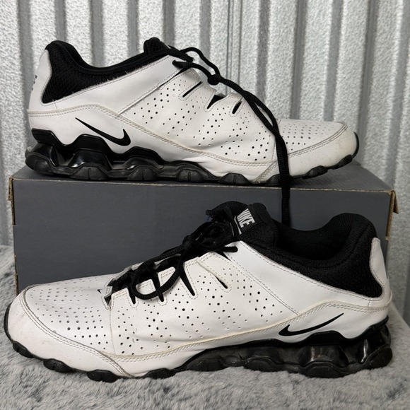 Nike Reax Mens Shoes Size 11 White TR Training Running Black Sneaker 616272-100 - Picture 2 of 8